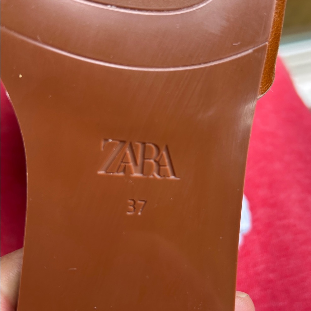 ZARA FLAT CROSSED LEATHER SANDALS - Picture 8 of 8
